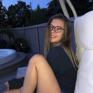 Meet your Posher, Amélie-ann